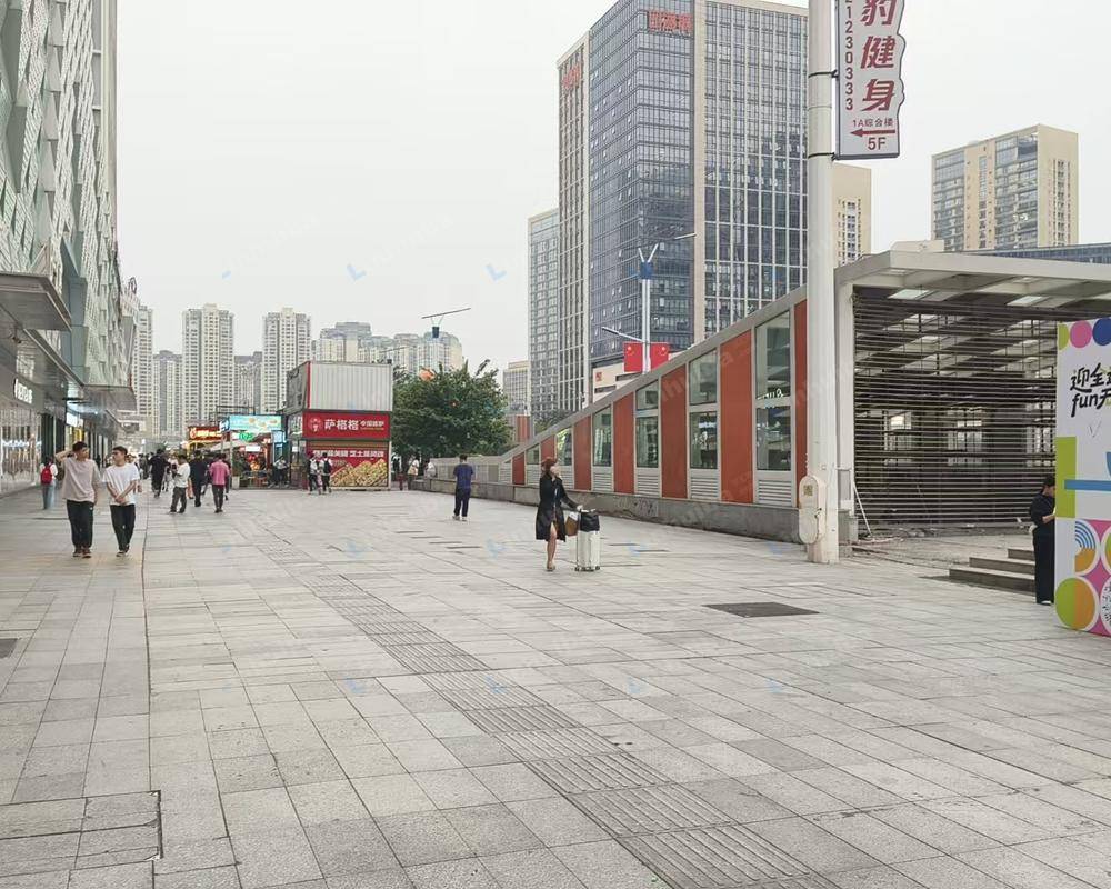 广州番禺万达广场 - 外广场