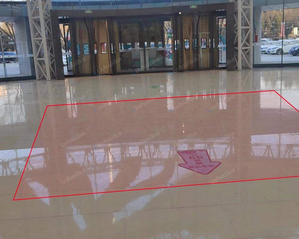 西安长安方圆荟购物中心 - 一层一号门内展位