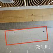 一楼出入口右侧