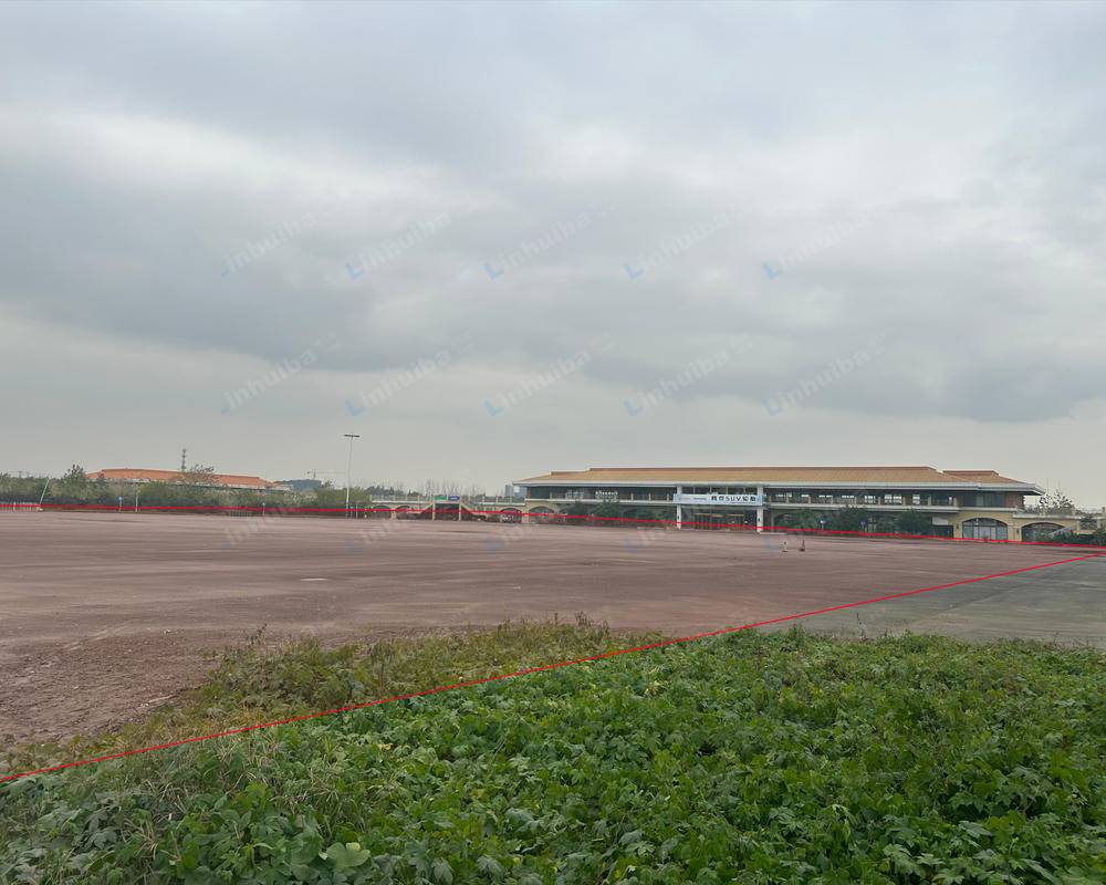 成都金马国际体育城试驾场地 - 中心广场