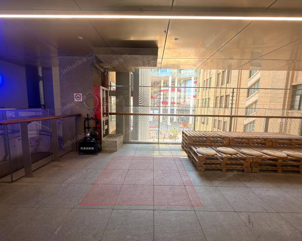 第一百货商业中心 - 三楼连廊